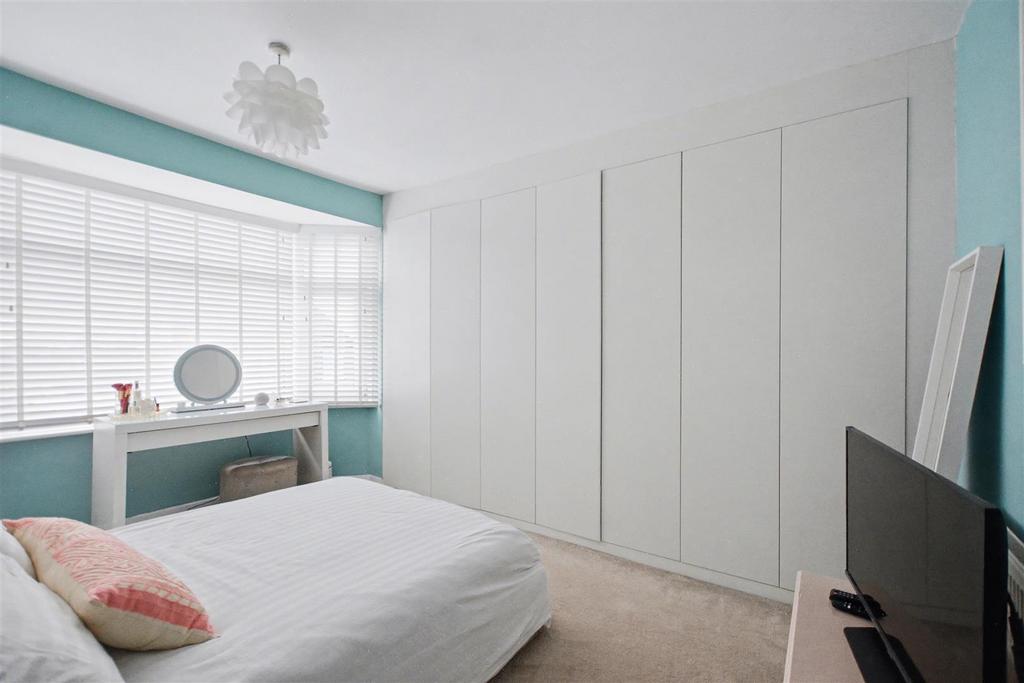 Bedroom 1 1.jpeg
