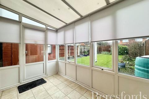 2 bedroom semi-detached house for sale, Bennions Close, Hornchurch, RM12