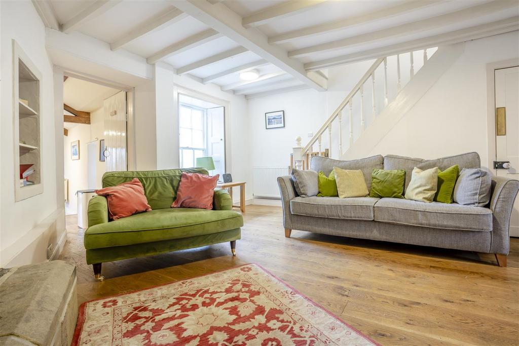 8676858-interior07.jpg
