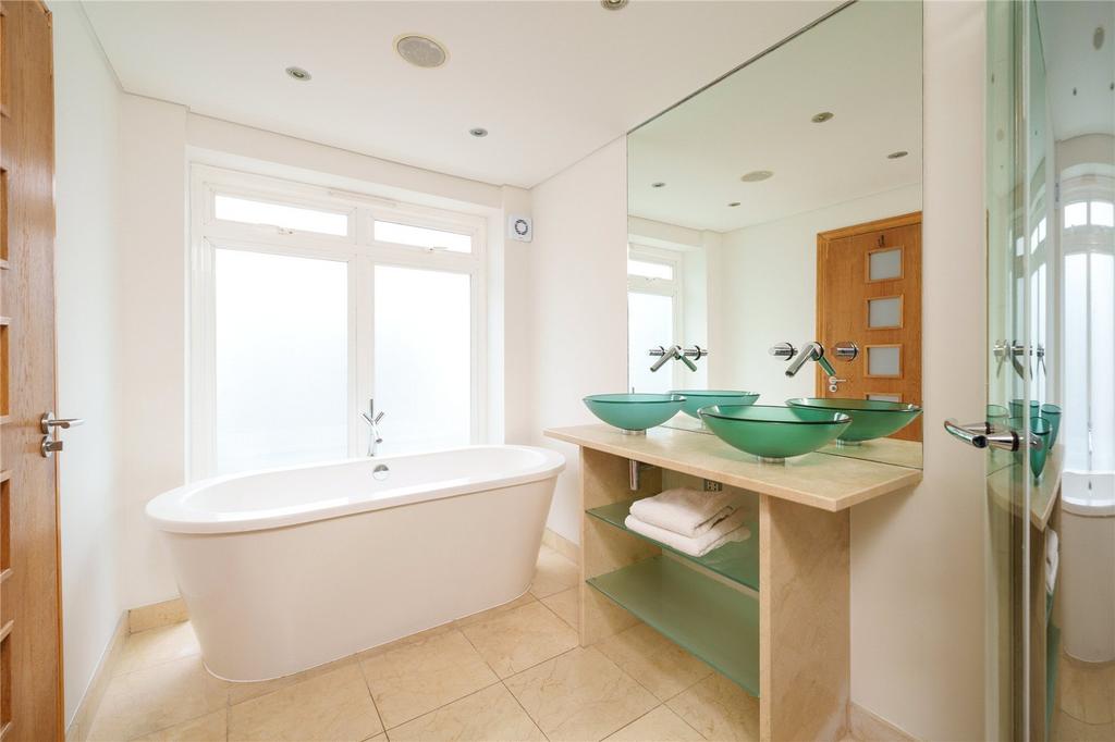 Principal Bathroom