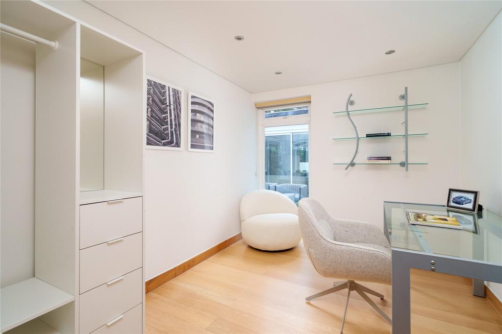 Bedroom/Study