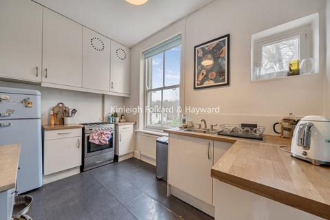 2 bedroom flat to rent, Cranworth Gardens, Oval, London, SW9