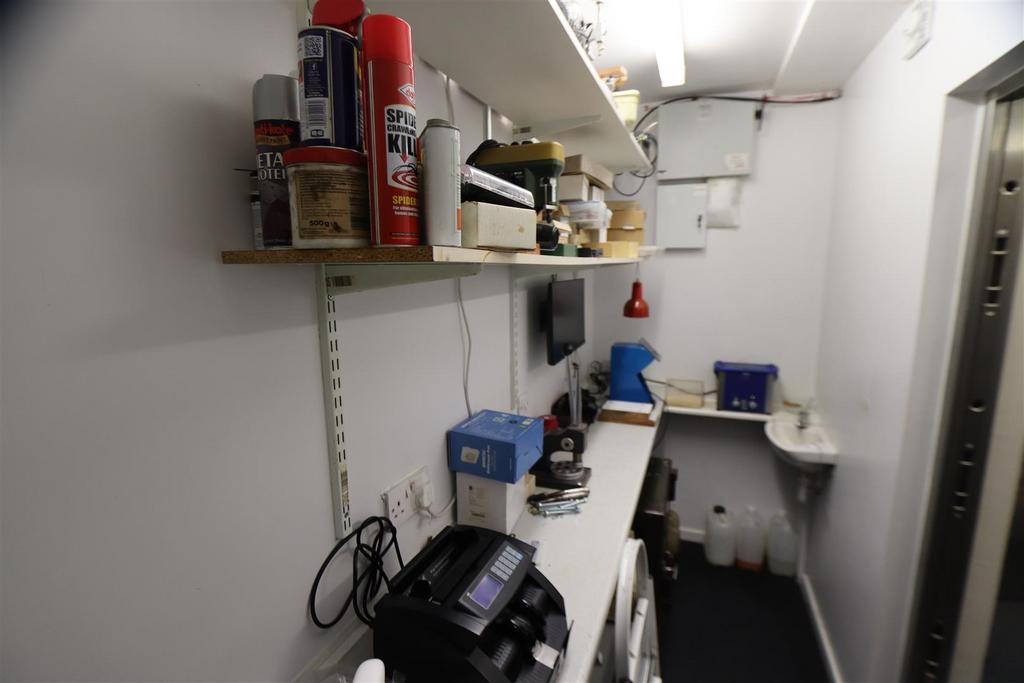 GF Polishing Room.JPG