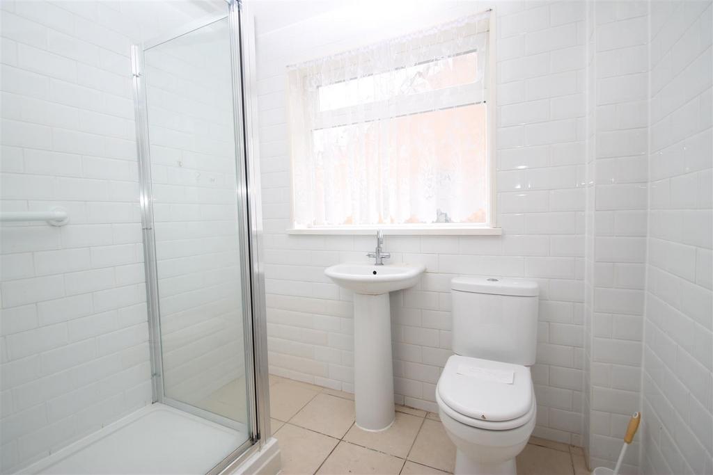 Shower room.JPG