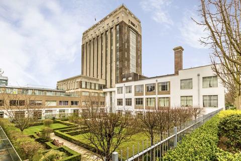 1 bedroom flat to rent, Great West Road, Brentford TW8