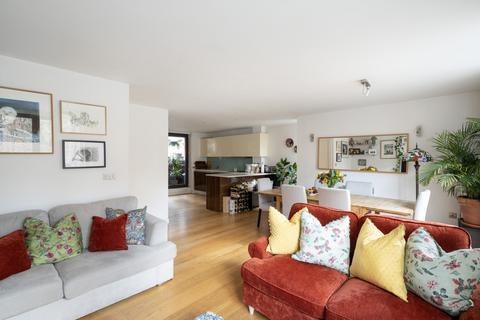 3 bedroom apartment for sale, Chance Street, London E2