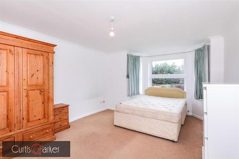 undefined, Eaton Rise, Ealing, W5
