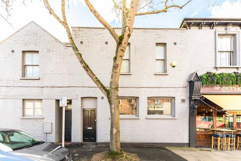undefined, Elleray Road, Teddington TW11