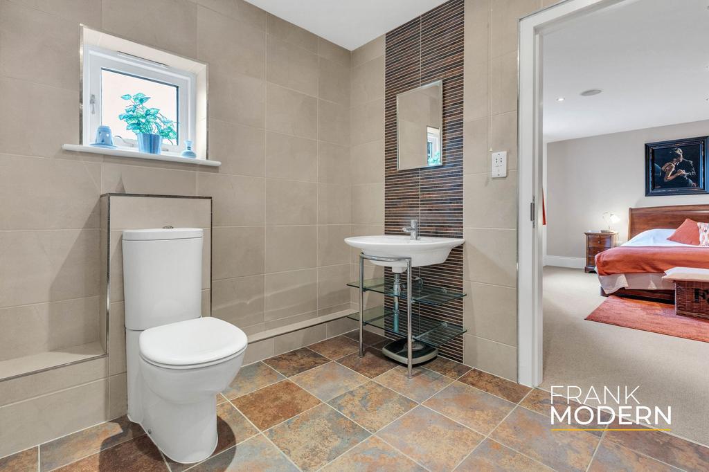 Bedroom One En-Suite