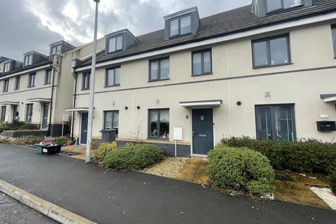3 bedroom terraced house to rent, Buttercup Way, Newton Abbot