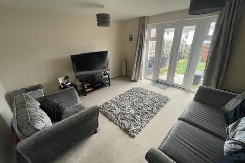 3 bedroom terraced house to rent, Buttercup Way, Newton Abbot