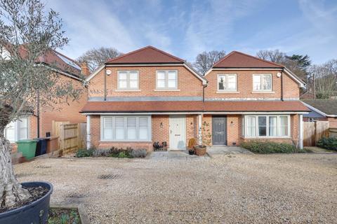 Shiplake Bottom, Peppard Common, Henley-on-Thames, South Oxfordshire