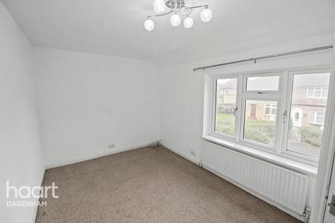3 bedroom terraced house to rent, Cotesmore Gardens, DAGENHAM