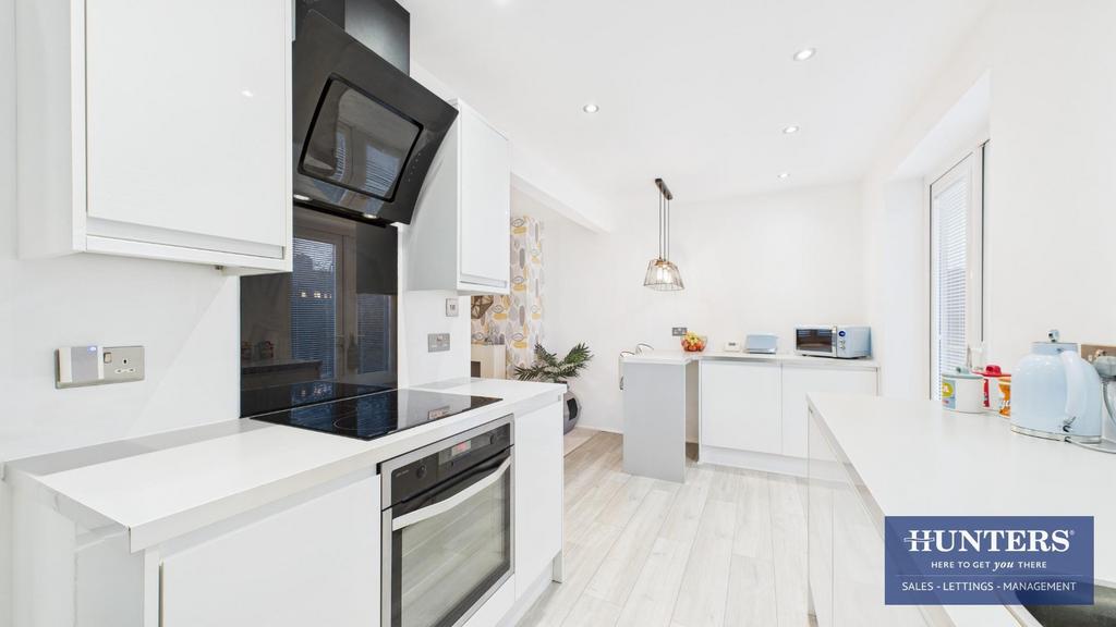 Kitchen/Dining Area