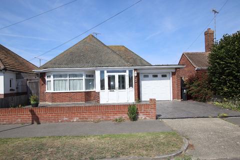 2 bedroom bungalow for sale, Hazlemere Road, Holland on Sea, CO15