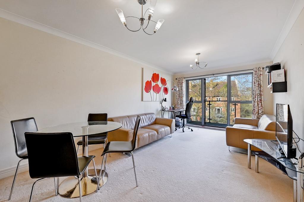 Sitting/Dining Room