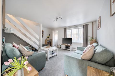 3 bedroom semi-detached house for sale, Sevenfields, Highworth, Swindon, SN6