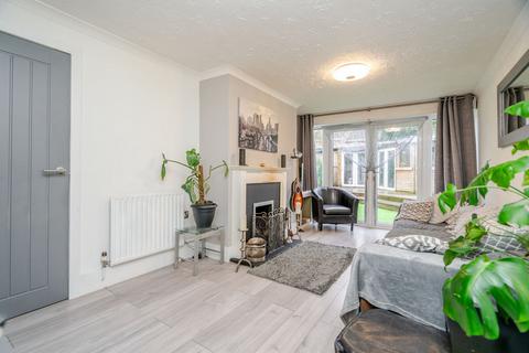 3 bedroom semi-detached house for sale, Yardley Avenue, Pitstone, Leighton Buzzard, LU7