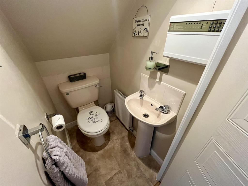 GF WC.jpg