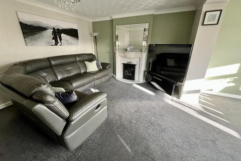 4 bedroom detached house for sale, Barleigh Road, Hull