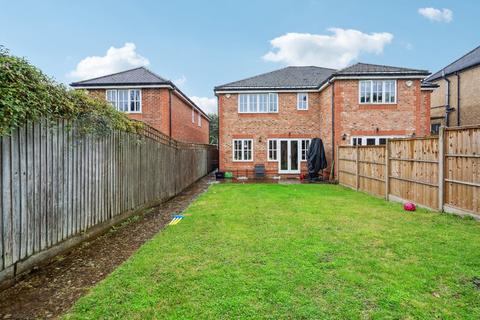 undefined, Orchard Grove, Chalfont St Peter SL9