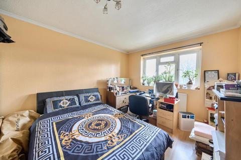 2 bedroom flat for sale, Kenton Road, Harrow HA3