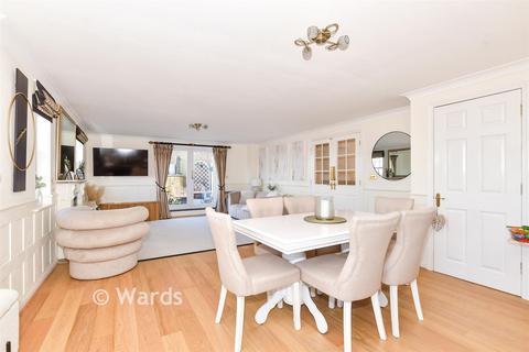 undefined, Winston Avenue, West Malling ME19