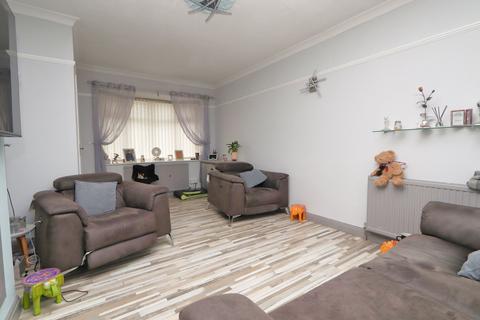 3 bedroom semi-detached house for sale, Elsinore Avenue, Irlam, M44