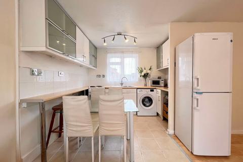 1 bedroom flat to rent, Burrell Close, Edgware, HA8