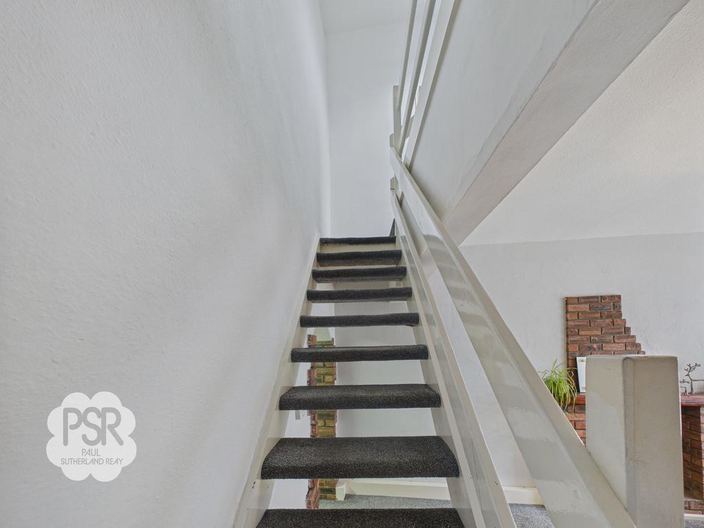 Landing/Stairway
