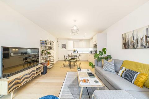 2 bedroom flat for sale, Grove Park, London NW9