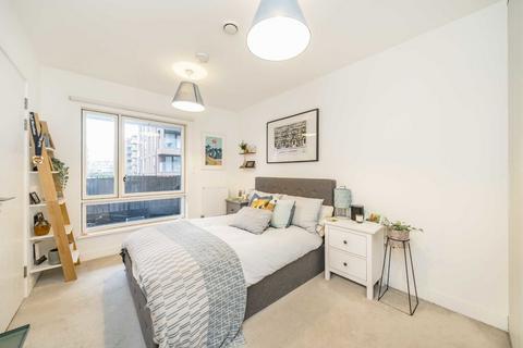 2 bedroom flat for sale, Grove Park, London NW9