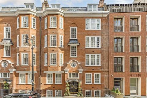 Carrington Street, London W1J
