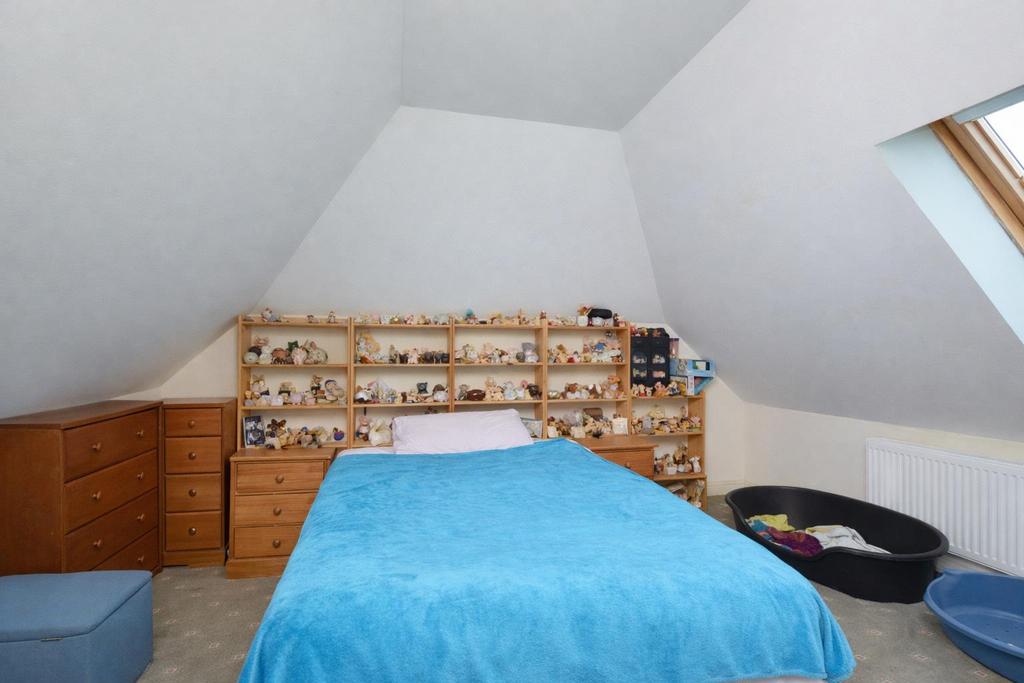 Bed2.jpg