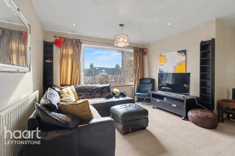 2 bedroom flat for sale, Hainault Road, London