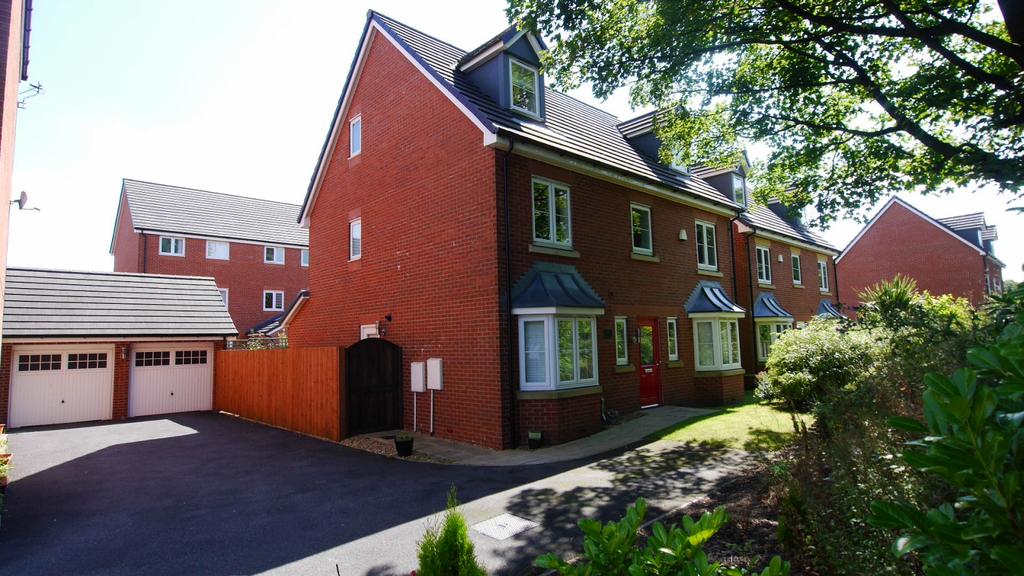 Five Bedroom,Three Storey Detached House in Billi