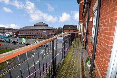 2 bedroom flat for sale, Russell Place, Sale, Greater Manchester, M33