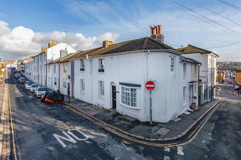 4 bedroom house for sale, North Gardens, Brighton BN1