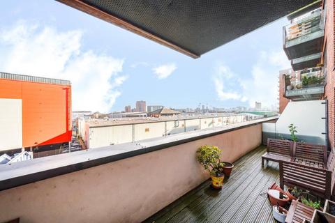 2 bedroom flat for sale, Stanley Turner House, 32 Barry Blandford Way, Bow, London, E3