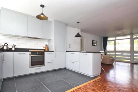 undefined, Hillview Court, Woking GU22