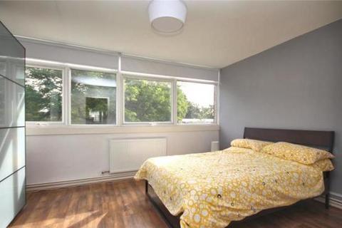 undefined, Hillview Court, Woking GU22