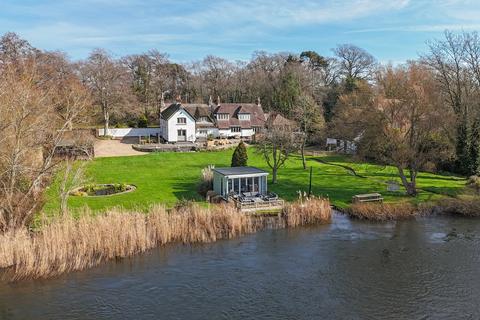 undefined, Salisbury Road, Christchurch, BH23
