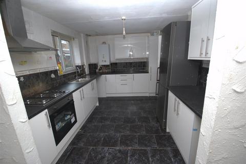 3 bedroom house for sale, Keswick Avenue, Oldham