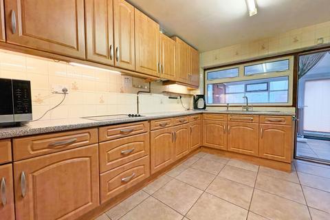 3 bedroom detached bungalow for sale, St. Margarets Avenue, Skegness, Lincolnshire, PE25 2LX