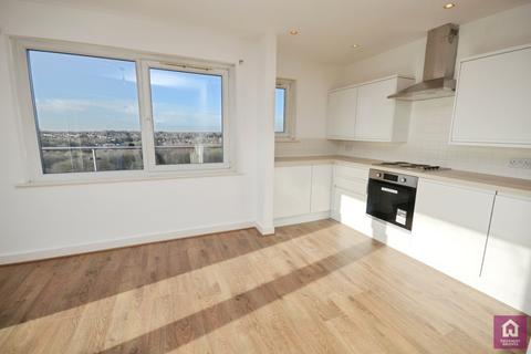 2 bedroom penthouse for sale, Lakeside Rise, Greater Manchester M9
