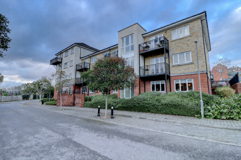 2 bedroom apartment to rent, Ercolani Avenue, Buckinghamshire HP13