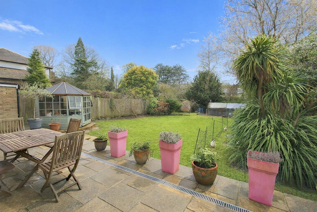 GARDEN.jpg