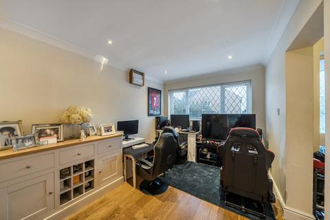 3 bedroom detached house for sale, Thellusson Way, Rickmansworth, Hertfordshire