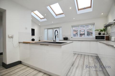 3 bedroom semi-detached house for sale, Gemini Drive, Merseyside L14