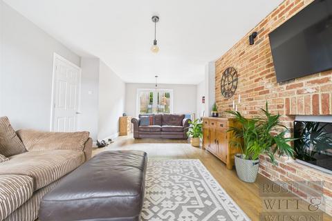 5 bedroom detached house for sale, Truman Drive, St. Leonards-On-Sea